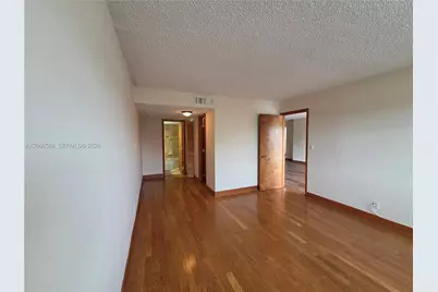 [Address not provided], Hallandale Beach, FL 33009 - Photo 11