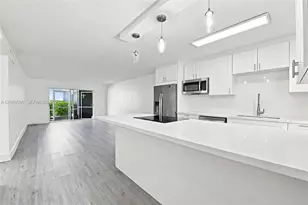 222 N Federal Hwy, Deerfield Beach, FL 33441 - Photo 1