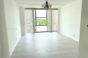 900 Bay Dr, Miami Beach, FL 33141 - Photo 15