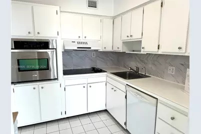 900 Bay Dr #523, Miami Beach, FL 33141 - Photo 13