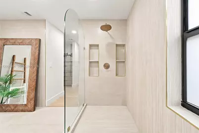 402 SW 200th Ter, Pembroke Pines, FL 33029 - Photo 23