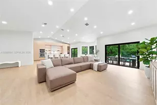 402 SW 200th Terrace, Pembroke Pines, FL 33029 - Photo 9
