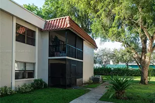 9702 Hammocks Blvd, Miami, FL 33196 - Photo 9