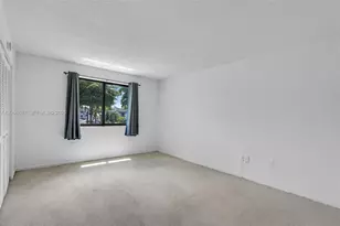 860 NW 106th Ave, Miami, FL 33172 - Photo 23