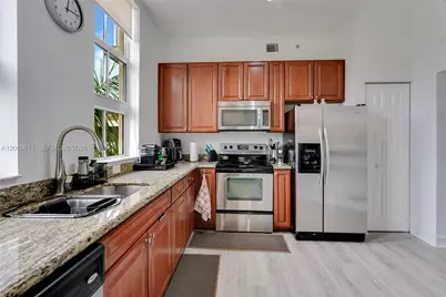 3001 NE 185th St #612, Aventura, FL 33180 - Photo 7
