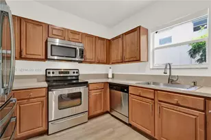 9318 SW 220th St, Cutler Bay, FL 33190 - Photo 15