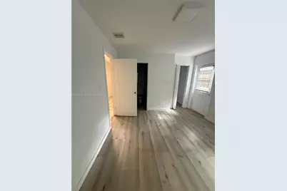 2910 NW 6th Ct, Pompano Beach, FL 33069 - Photo 5