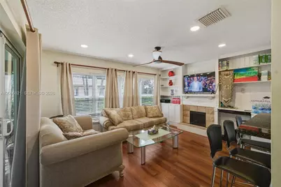 10308 Greenbriar Ct, Boca Raton, FL 33498 - Photo 7