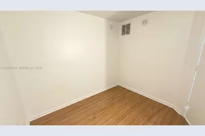 244 Biscayne Blvd #808, Miami, FL 33132 - Photo 13