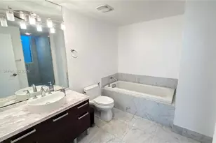 244 Biscayne Blvd, Miami, FL 33132 - Photo 7