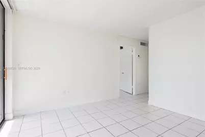 16751 NE 9th Ave #401, North Miami Beach, FL 33162 - Photo 7