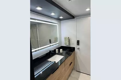 1830 Embassy Dr #118, West Palm Beach, FL 33401 - Photo 5