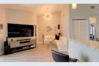 206 Liberty Ct #., Deerfield Beach, FL 33442 - Photo 5