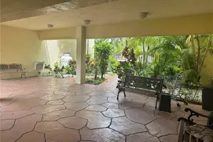 8775 Park Blvd, Miami, FL 33172 - Photo 23