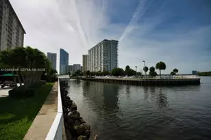 400 Kings Point Dr, Sunny Isles Beach, FL 33160 - Photo 23