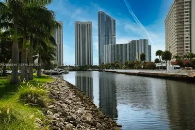 400 Kings Point Dr #606, Sunny Isles Beach, FL 33160 - Photo 19