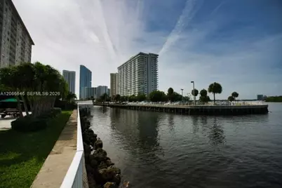 400 Kings Point Dr #606, Sunny Isles Beach, FL 33160 - Photo 25
