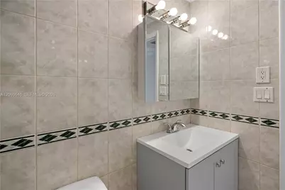400 Kings Point Dr #606, Sunny Isles Beach, FL 33160 - Photo 17
