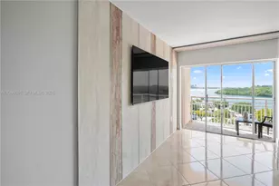 400 Kings Point Dr, Sunny Isles Beach, FL 33160 - Photo 3