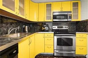 400 Kings Point Dr, Sunny Isles Beach, FL 33160 - Photo 5