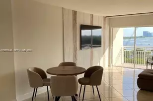 400 Kings Point Dr, Sunny Isles Beach, FL 33160 - Photo 15