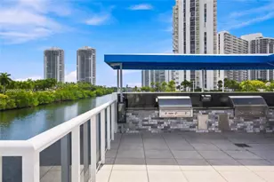 3675 N Country Club Dr, Aventura, FL 33180 - Photo 31