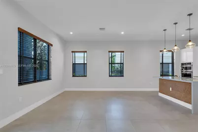 8217 NW 46th St, Doral, FL 33166 - Photo 3