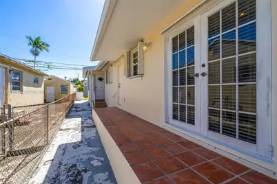 3640 SW 25th St #1, Miami, FL 33133 - Photo 17