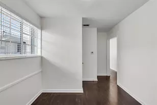 3640 SW 25th St, Miami, FL 33133 - Photo 9
