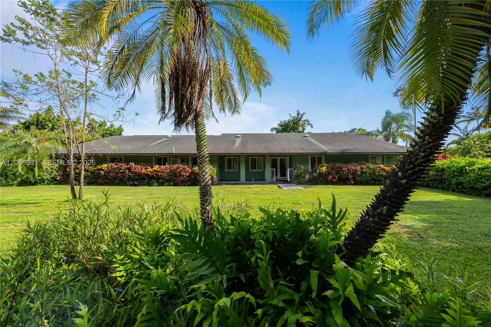 15720 SW 258th St - 15720 SW 258th St, Homestead, FL 33031 Luxury Property | Jose Angel Pina