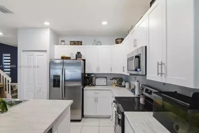 3378 W 112th St, Hialeah, FL 33018 - Photo 27
