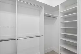 1749 NE 9th St, Fort Lauderdale, FL 33304 - Photo 23