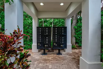 1749 NE 9th St, Fort Lauderdale, FL 33304 - Photo 39