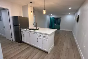 17530 NW 68th Ave, Hialeah, FL 33015 - Photo 13