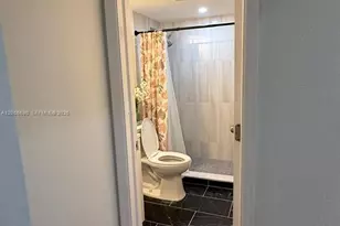 17530 NW 68th Ave, Hialeah, FL 33015 - Photo 19