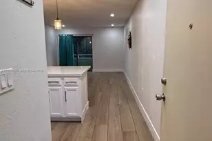17530 NW 68th Ave, Hialeah, FL 33015 - Photo 5