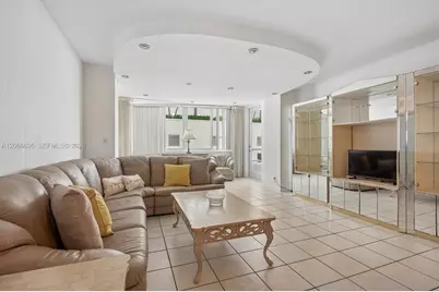 5005 Collins Ave #424, Miami Beach, FL 33140 - Photo 3