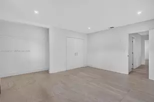 1215 NE 110th St, Miami, FL 33161 - Photo 25