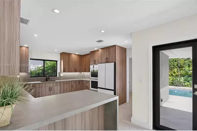 1215 NE 110th St, Miami, FL 33161 - Photo 11