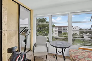 2811 Somerset Dr, Lauderdale Lakes, FL 33311 - Photo 15