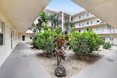2811 Somerset Dr #405, Lauderdale Lakes, FL 33311 - Photo 29