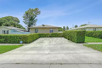 2124-2126 Thomas St #2126, Hollywood, FL 33020 - Photo 1