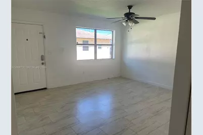 2124-2126 Thomas St #2126, Hollywood, FL 33020 - Photo 3