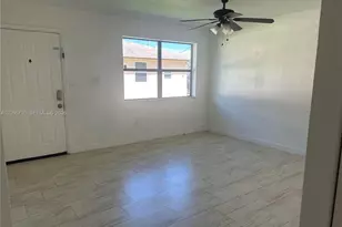 2124-2126 Thomas St, Hollywood, FL 33020 - Photo 3
