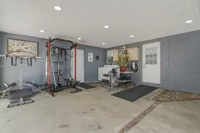 11621 NW 58th Pl #0, Hialeah, FL 33012 - Photo 7