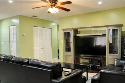 5095 NW 195th Ln, Miami Gardens, FL 33055 - Photo 7