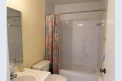 8019 Lake Dr #202, Doral, FL 33166 - Photo 9