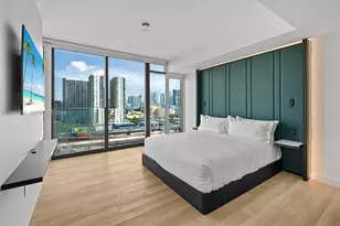 20 NE 11th St, Miami, FL 33132 - Photo 13