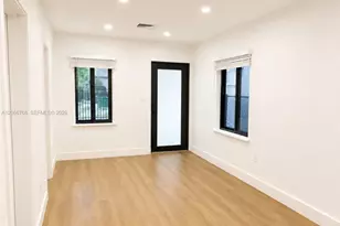 2415 NW 15th St, Miami, FL 33125 - Photo 3