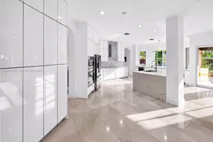 11365 NW 68th St, Doral, FL 33178 - Photo 11